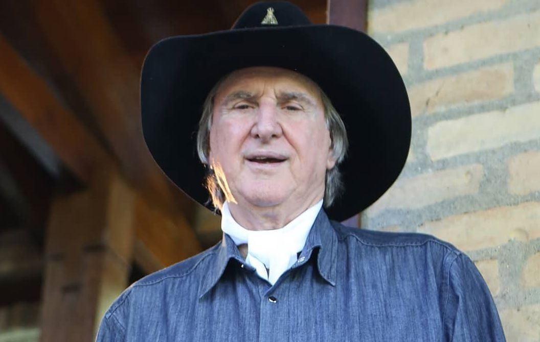 Sérgio Reis tem shows e comerciais cancelados após defender golpe