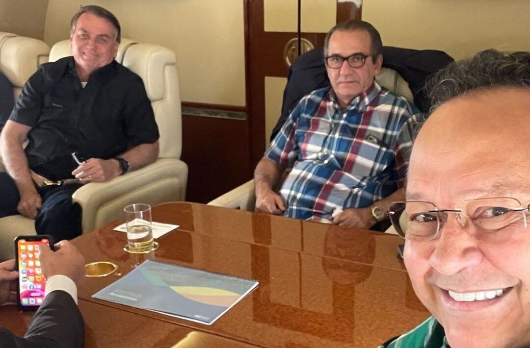Dito & Feito - Sob a proteção de Bolsonaro, Malafaia ataca STF em Manaus