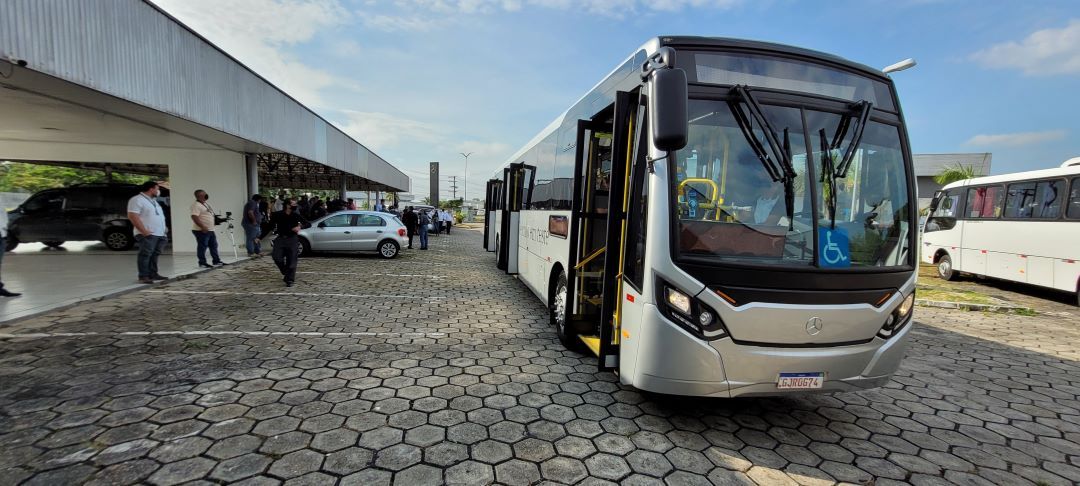 Em Manaus, novo modelo de ônibus é testado em linha temporária