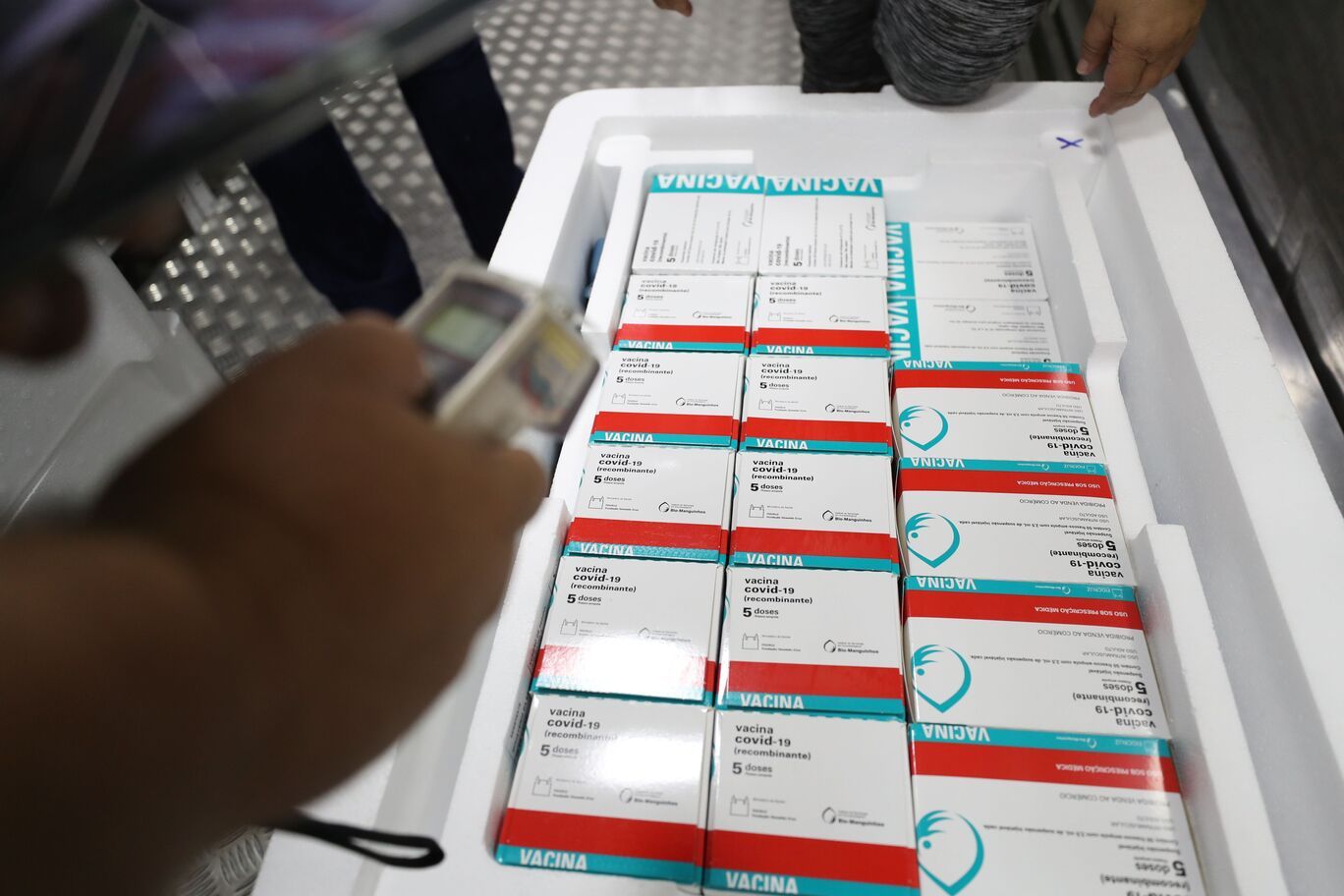 Amazonas recebe mais 84.950 doses de vacinas contra a Covid-19