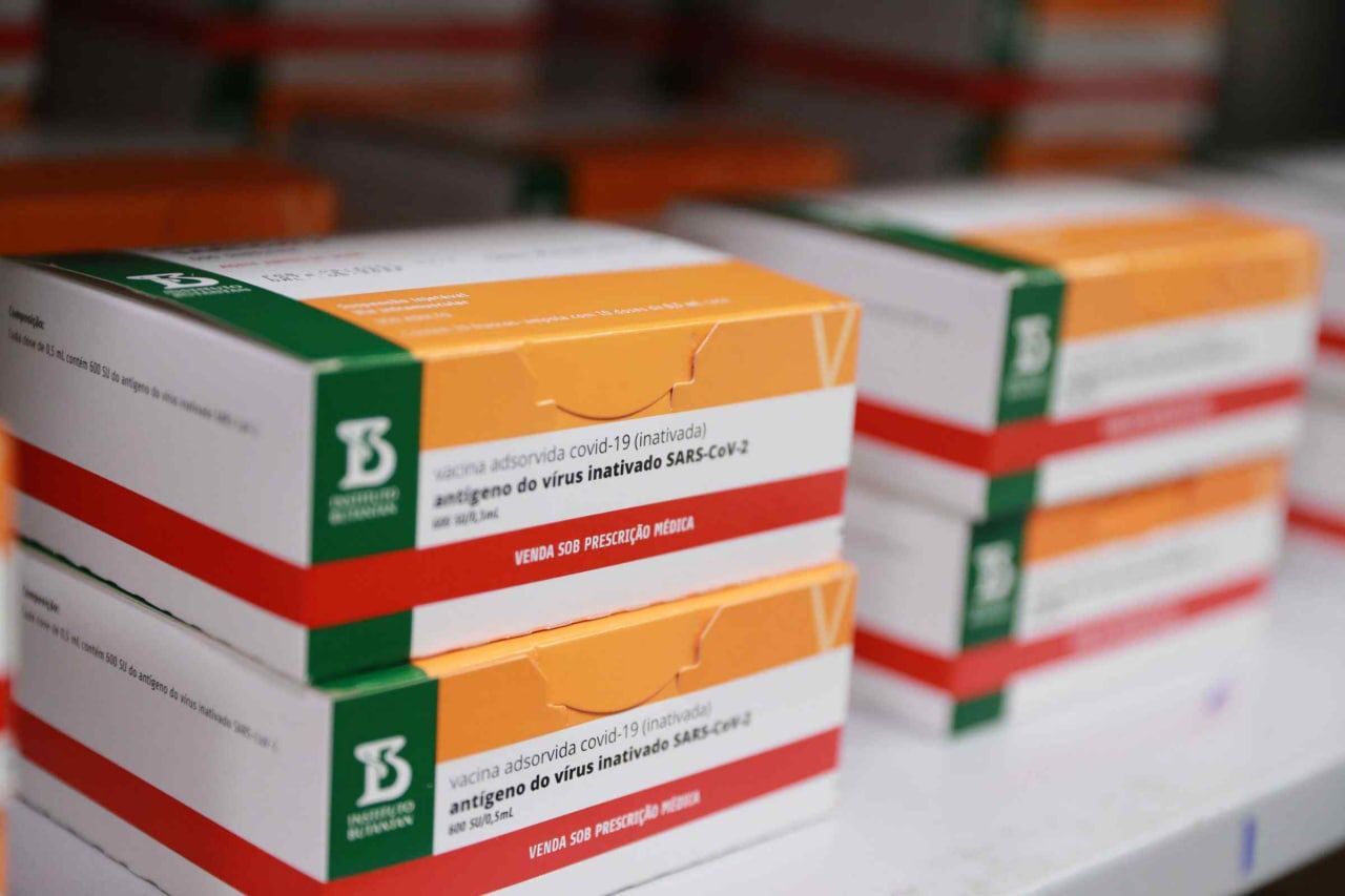 Amazonas recebe 108 mil doses de vacina contra a Covid-19