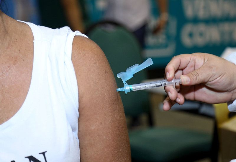 Manaus inicia aplicação da 3ª dose para profissionais da saúde com mais de 40 anos