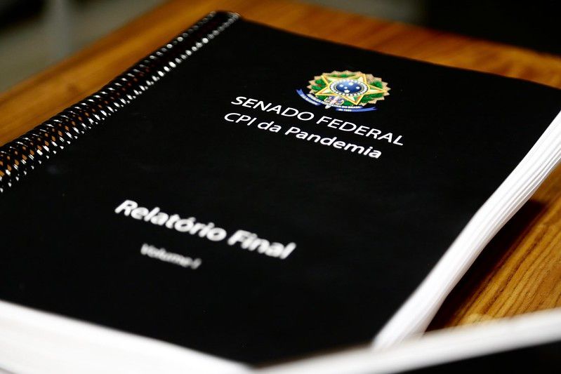 Relatório da CPI da Pandemia acusa Bolsonaro de ter cometido nove crimes, inclusive contra a humanidade