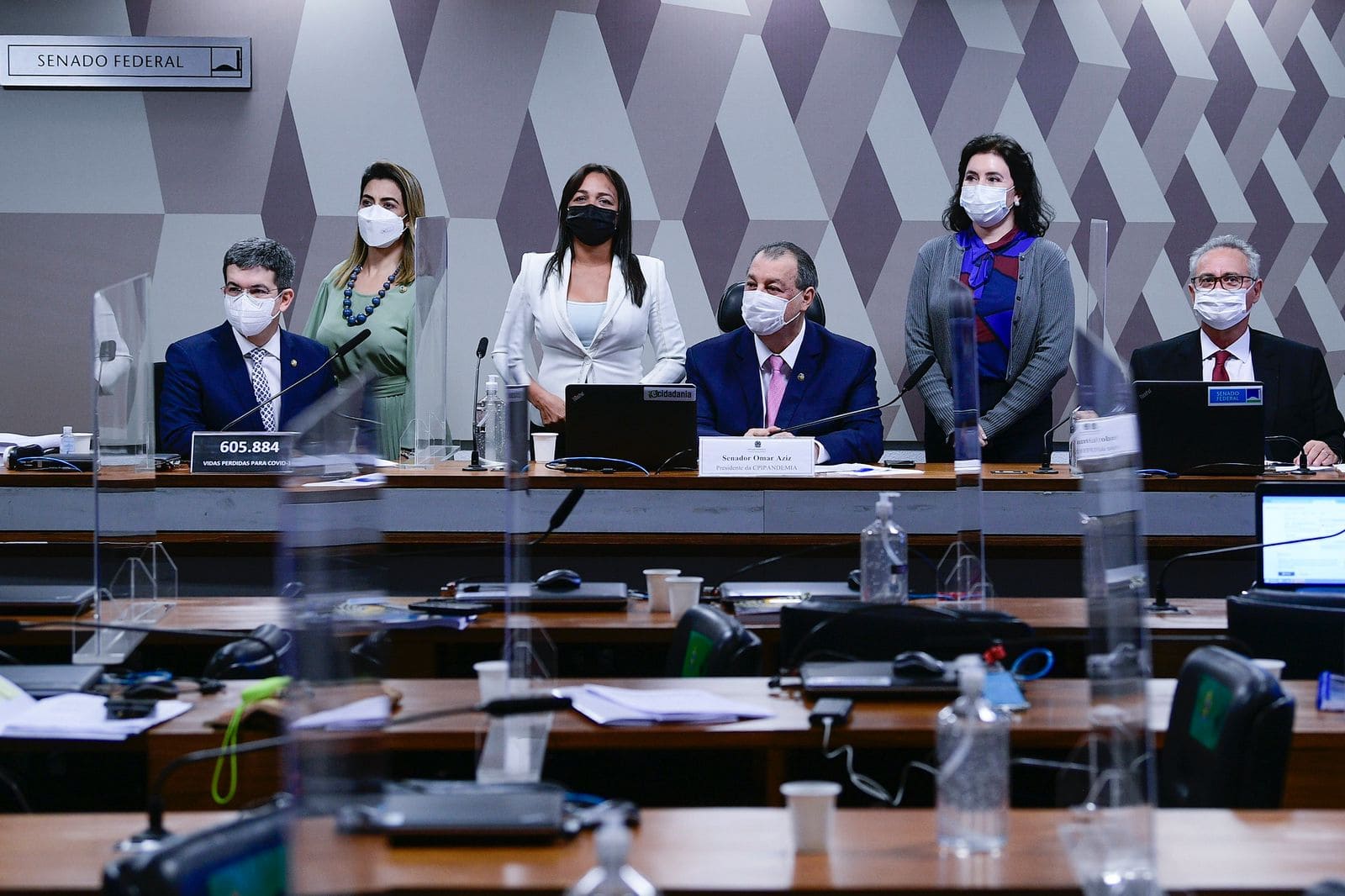 CPI da Covid aprova relatório e pede indiciamento de 80 pessoas