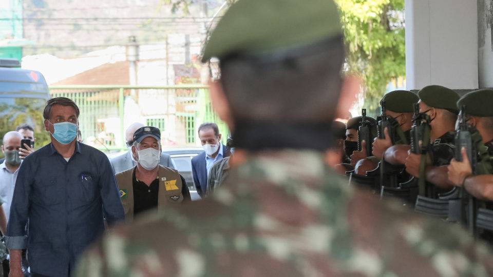 Forças Armadas gastam R$ 5,5 milhões de dinheiro da vacina contra Covid