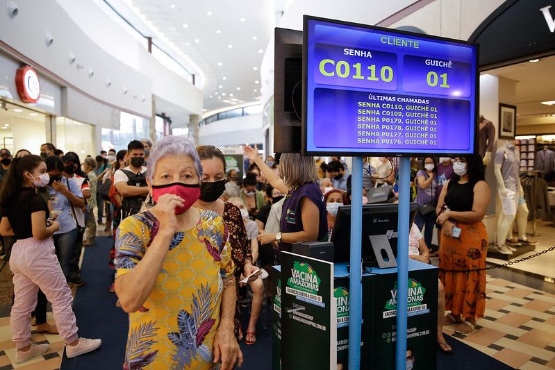 Vacinação contra a Covid terá atendimento em seis shoppings neste domingo