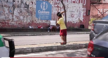 Casal é preso por manter crianças em situação de mendicância