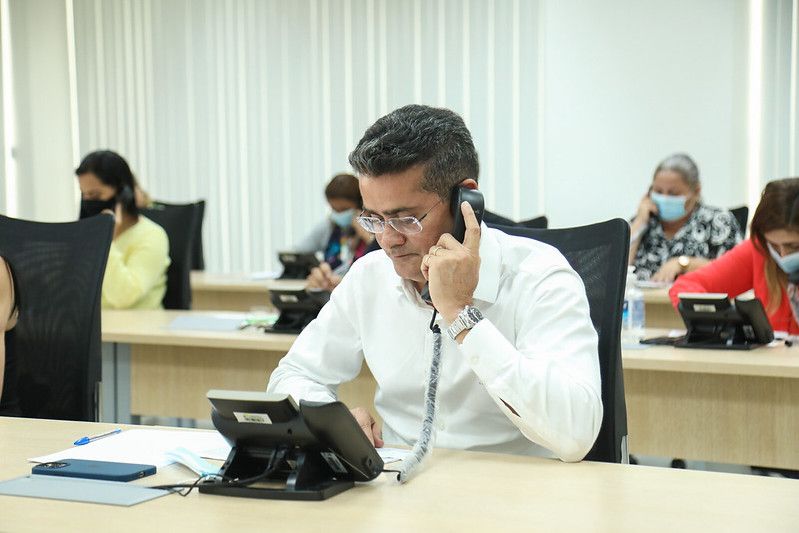 David Almeida liga para atrasados da segunda dose em Manaus