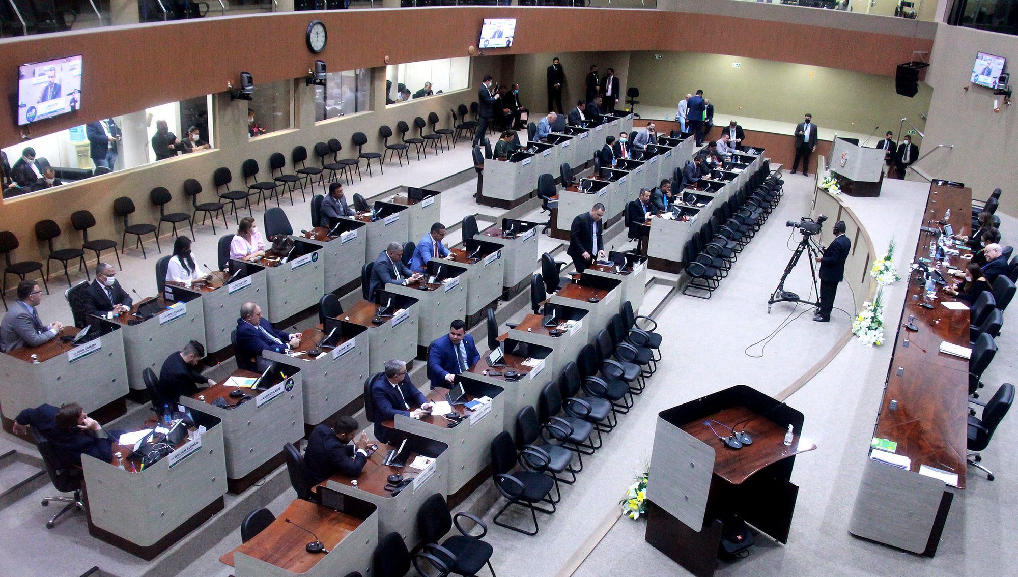 CMM aprova reajuste de 45% do 'cotão', que valerá mais de R$ 33 mil por mês em 2022