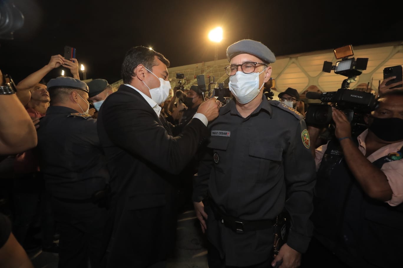 Governo promove 1,9 mil policiais e bombeiros