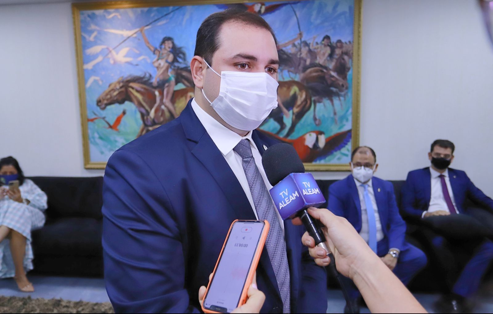 Roberto Cidade anuncia aumento de 38% a servidores da Assembleia Legislativa