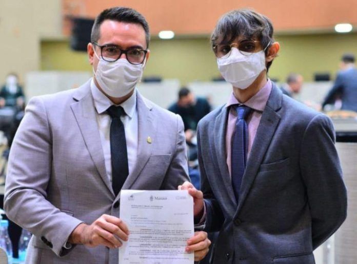 Guedes e Amom entram com ação judicial contra aumento do 'Cotão'