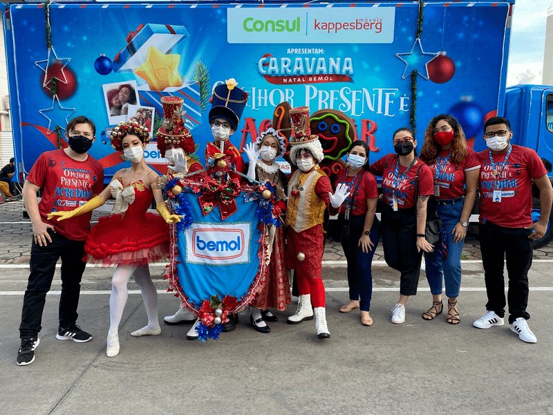 Caravana de Natal da Bemol percorre as principais ruas de Manaus