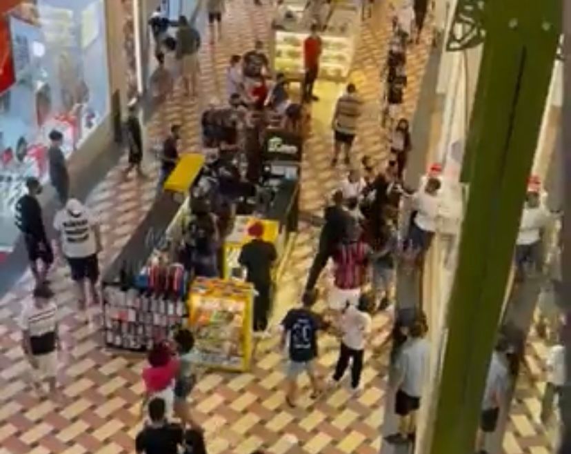 Briga de 'galera' assusta clientes no Manauara Shopping