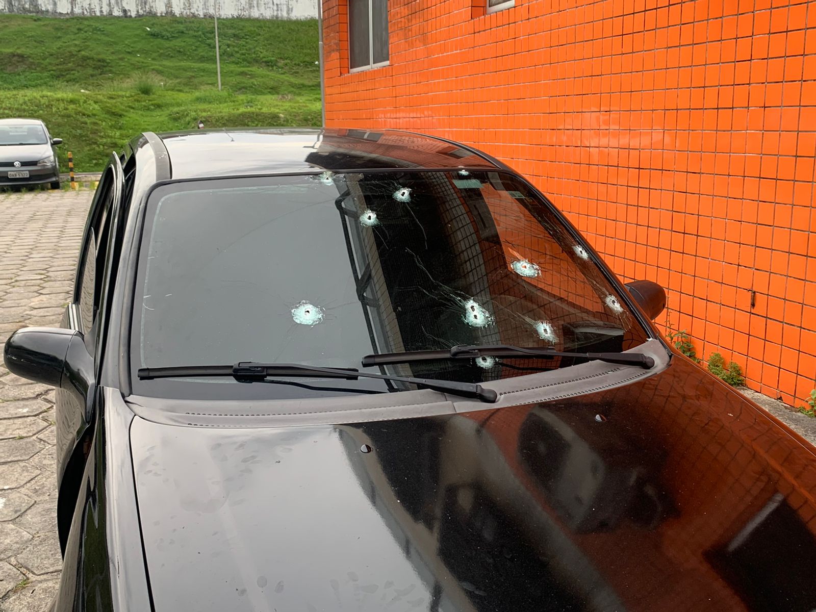 Homem é baleado quando saía de casa na zona Norte de Manaus