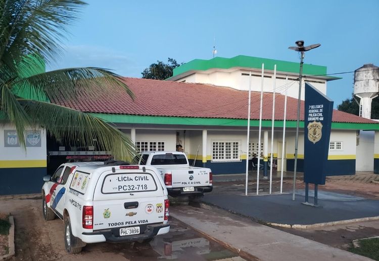 Homem é preso após sobrinha relatar estupro para médica no AM