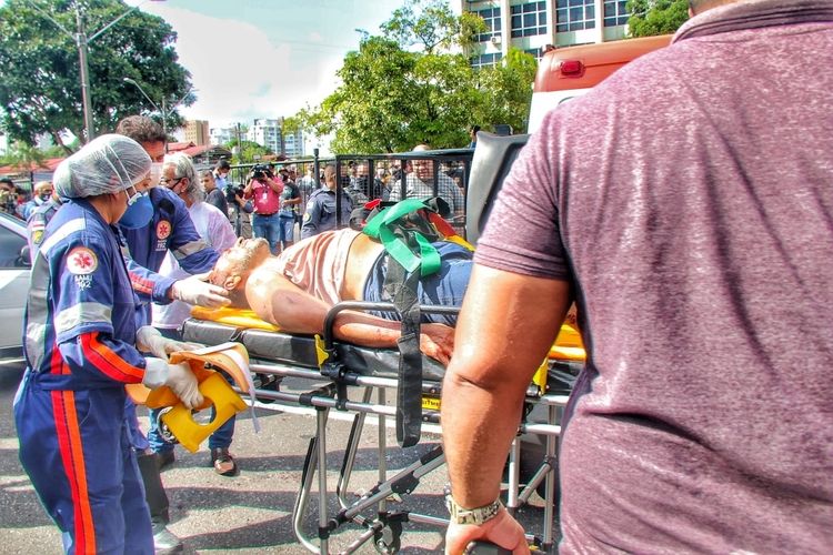 Segundo preso baleado dentro de viatura morre em hospital