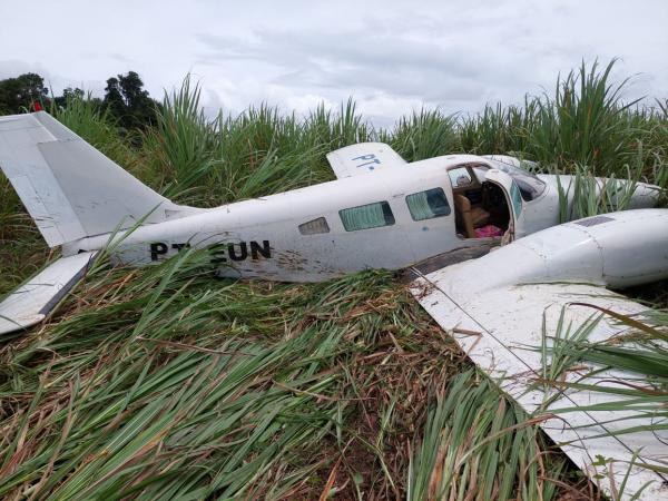 Força Aérea intercepta avião com 165 kg de drogas no AM