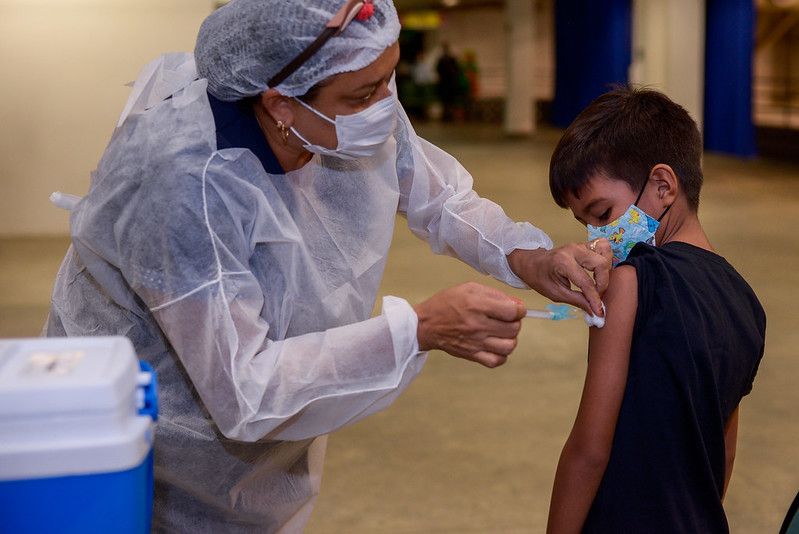 Manaus inicia vacinação de crianças de 5 anos sem comorbidades