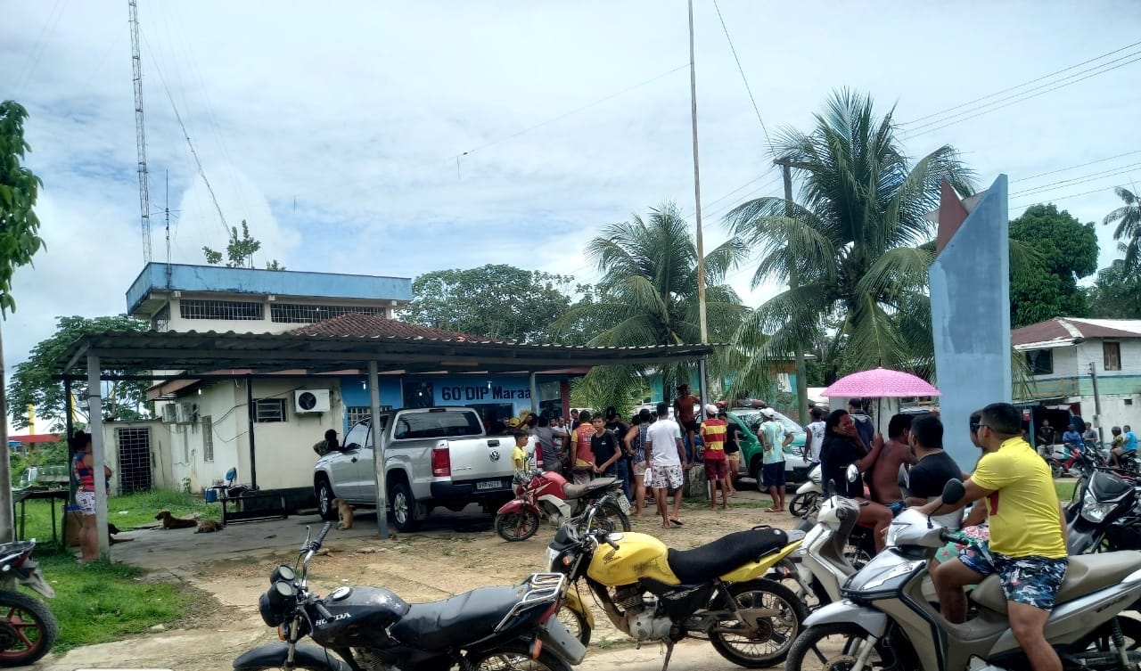Homens são mortos a golpes de terçado no interior do AM