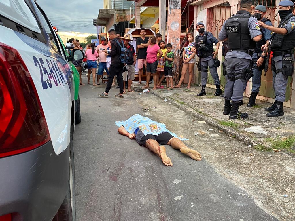 Trio persegue e mata homem a tiros em Manaus