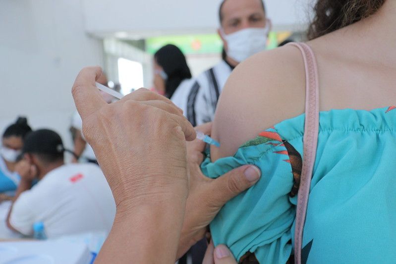 Vacina contra a Covid estará disponível em 15 locais neste sábado