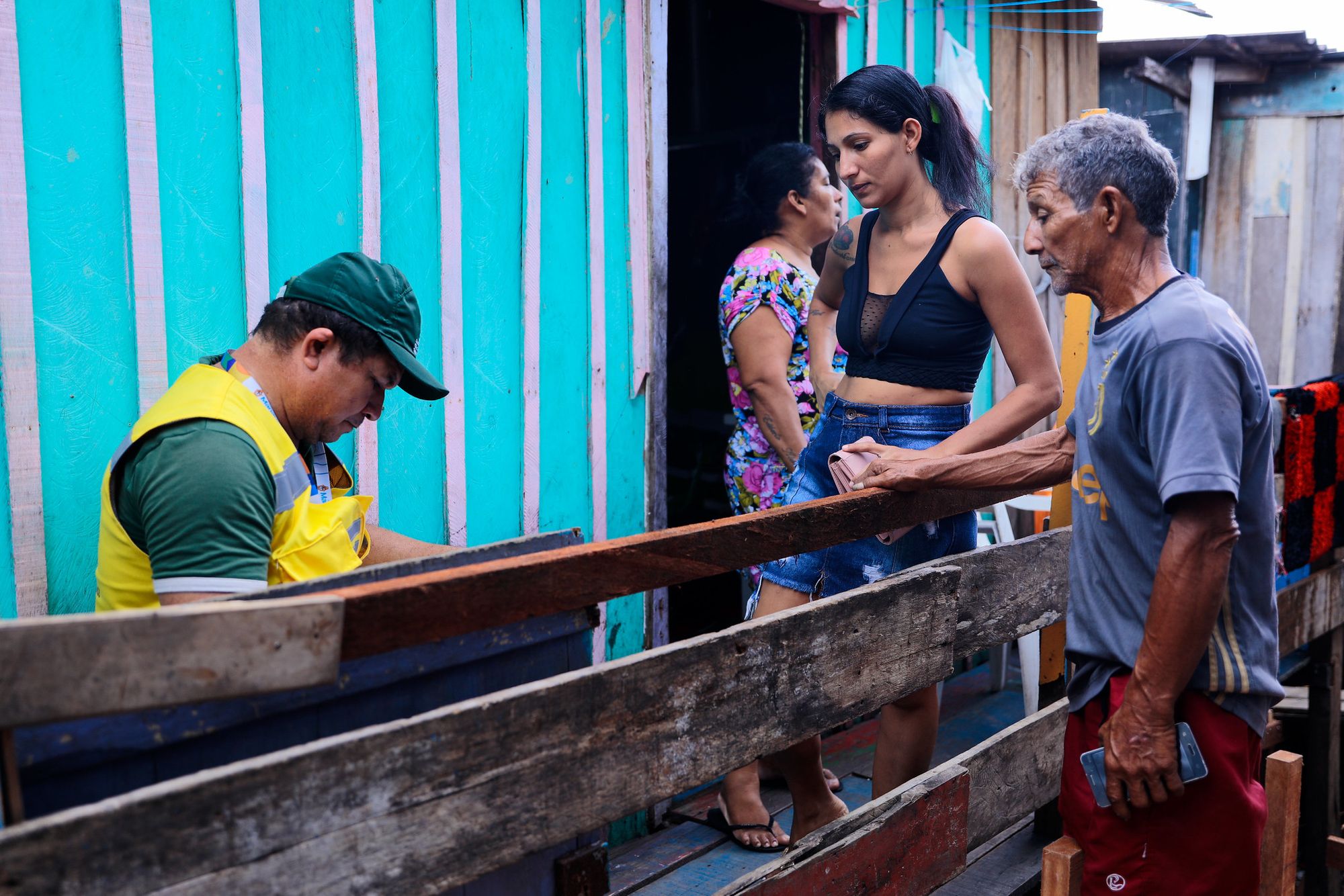David Almeida lança operação 'Cheia 2022’ com Auxílio Aluguel de R$ 600