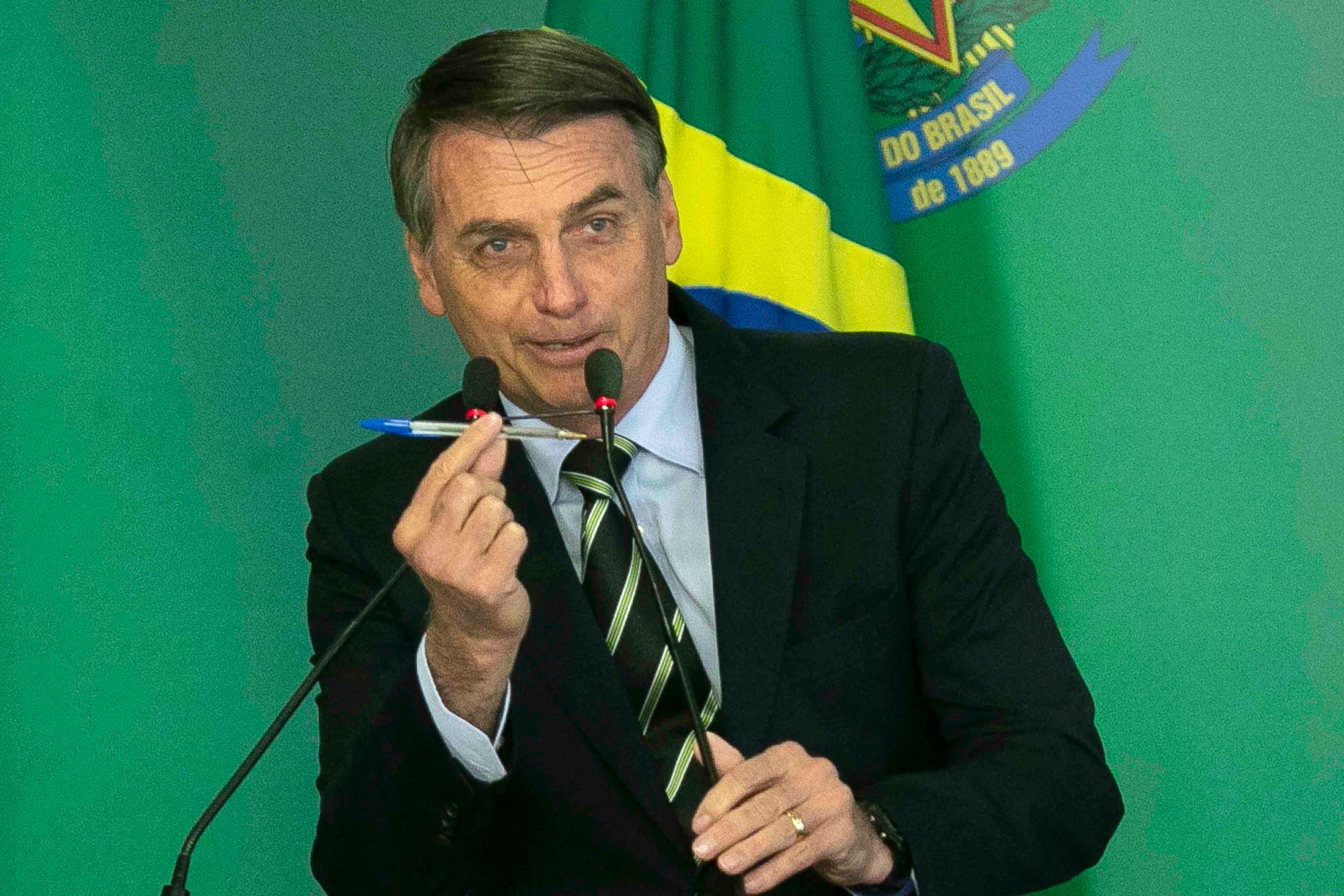 Bolsonaro engana Amazonas mais uma vez e assina novo decreto contra ZFM