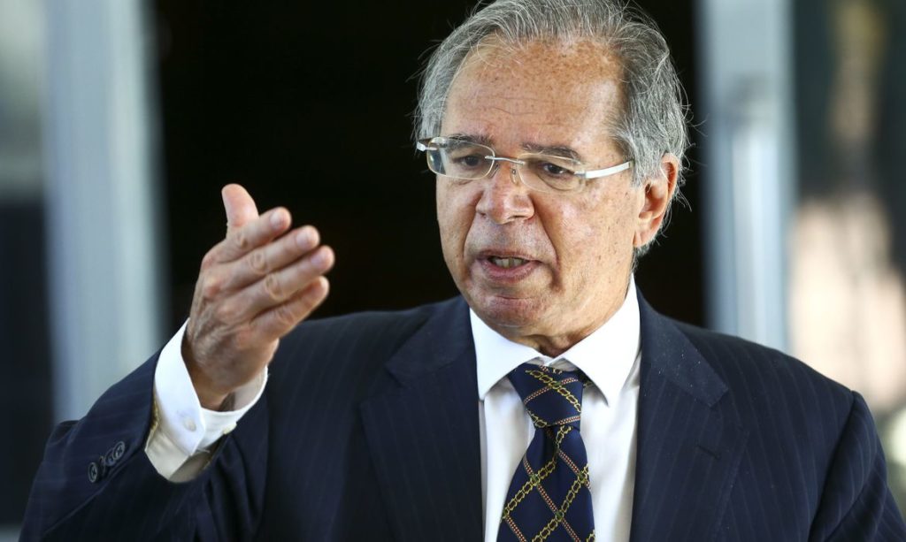 Zé Ricardo propõe convocação de Paulo Guedes para explicar decretos contra ZFM