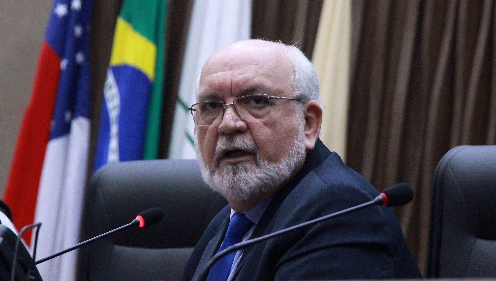 Vereador Wallace Oliveira assume Prefeitura de Manaus temporariamente