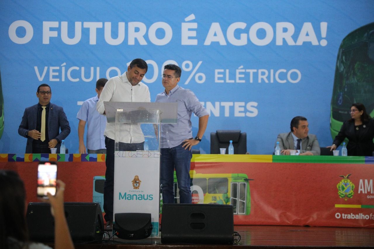 Governo do AM e Prefeitura de Manaus assinam convênio para comprar 12 ônibus elétricos
