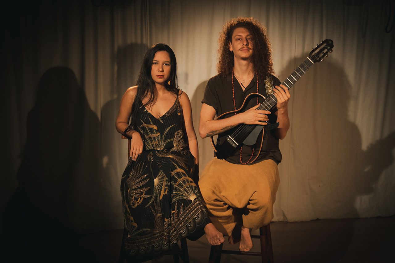 Gabriella Dias e Nando Montenegro cantam Gil e Caetano em Manaus