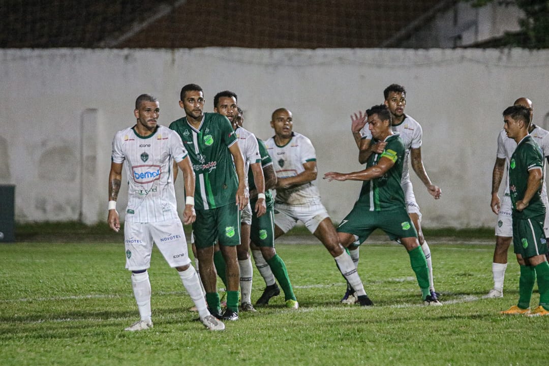 Manaus FC quer a liderança na Série C neste domingo