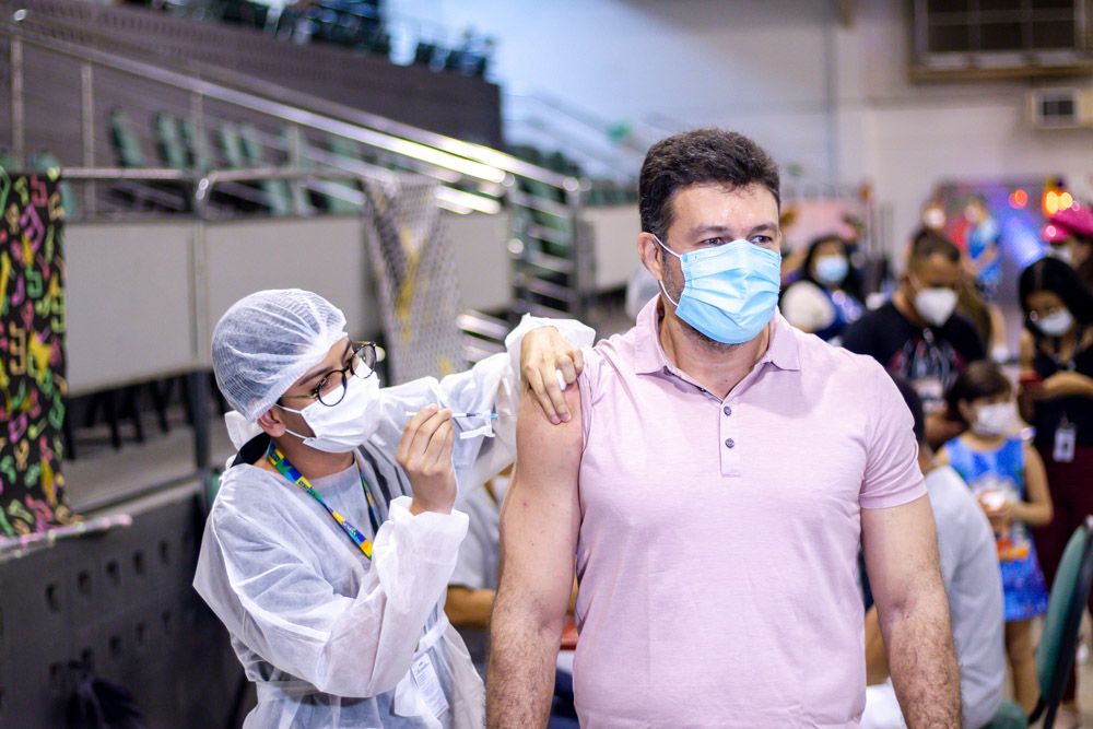 Prefeitura ultrapassa marca de 700 mil doses de reforço aplicadas em Manaus