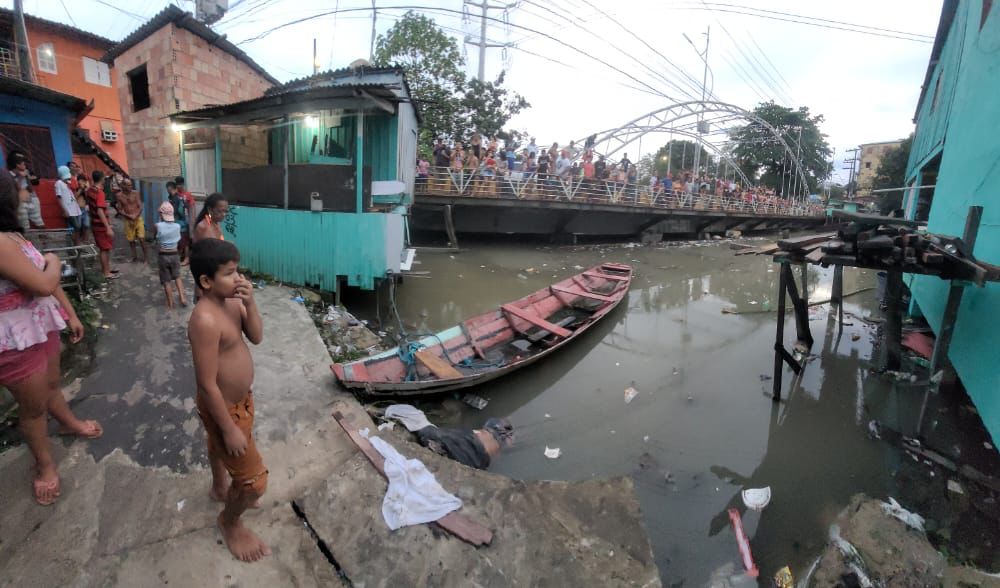 Corpos decapitados são encontrados em igarapés de Manaus