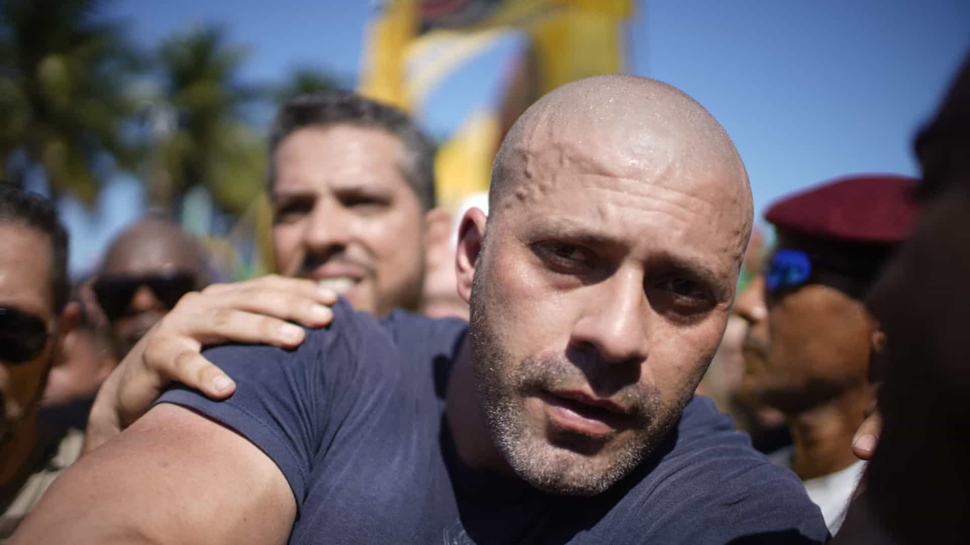 Defesa de Silveira pede fim de ação pois perdão de Bolsonaro seria 'irrestrito'