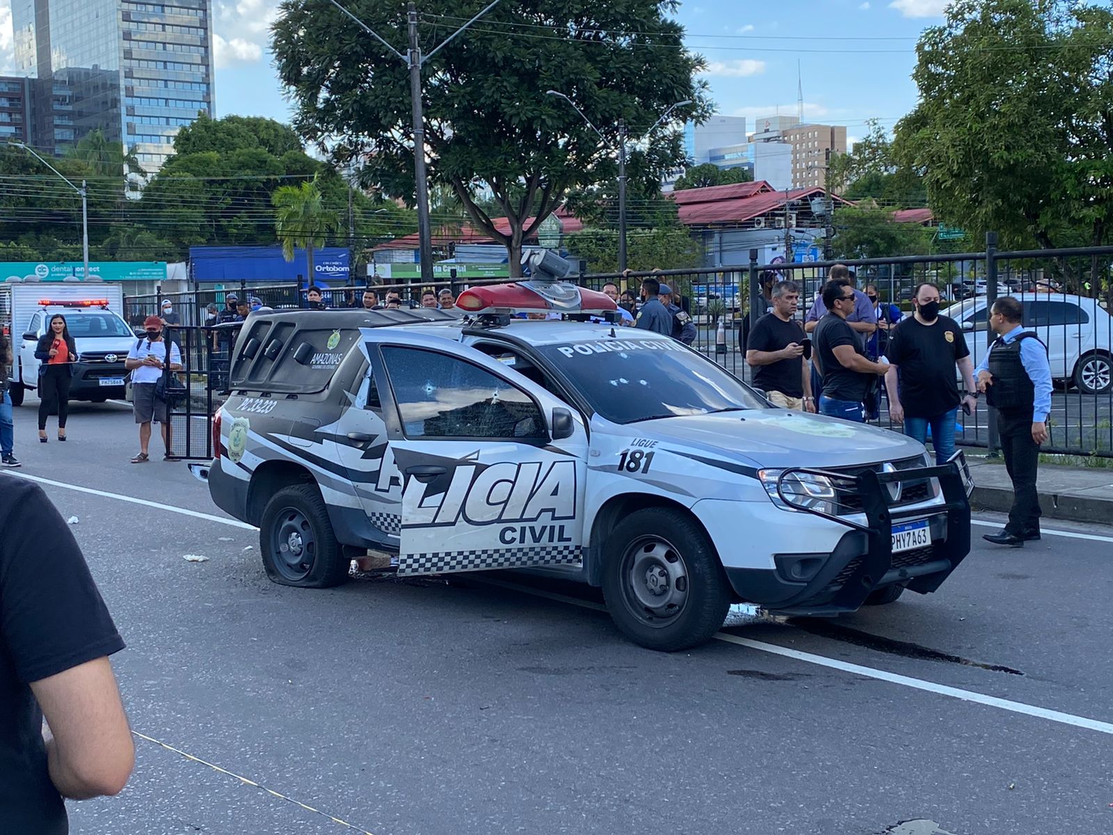 Operação prende dez suspeitos de participar de ataque a viatura policial