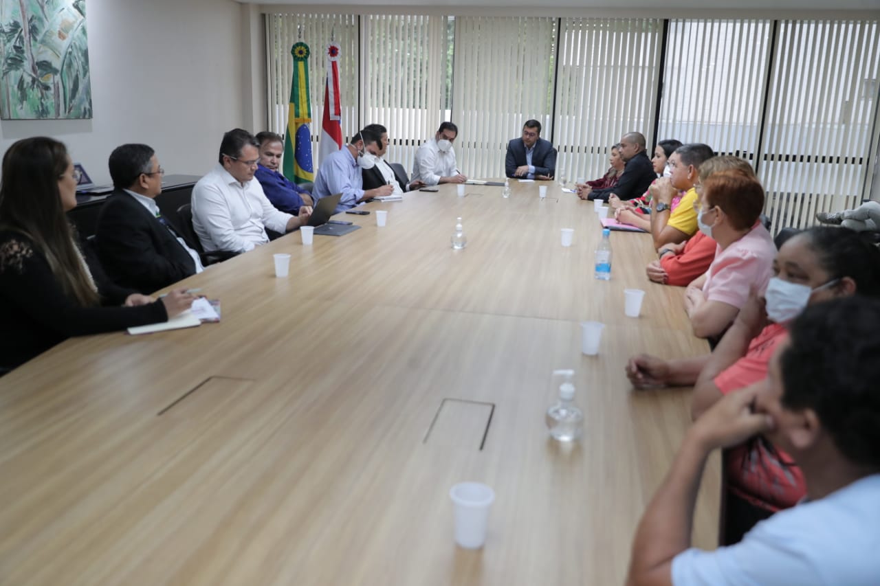 Wilson Lima anuncia auxílio alimentação de R$ 600 e correção em datas-bases a servidores da saúde