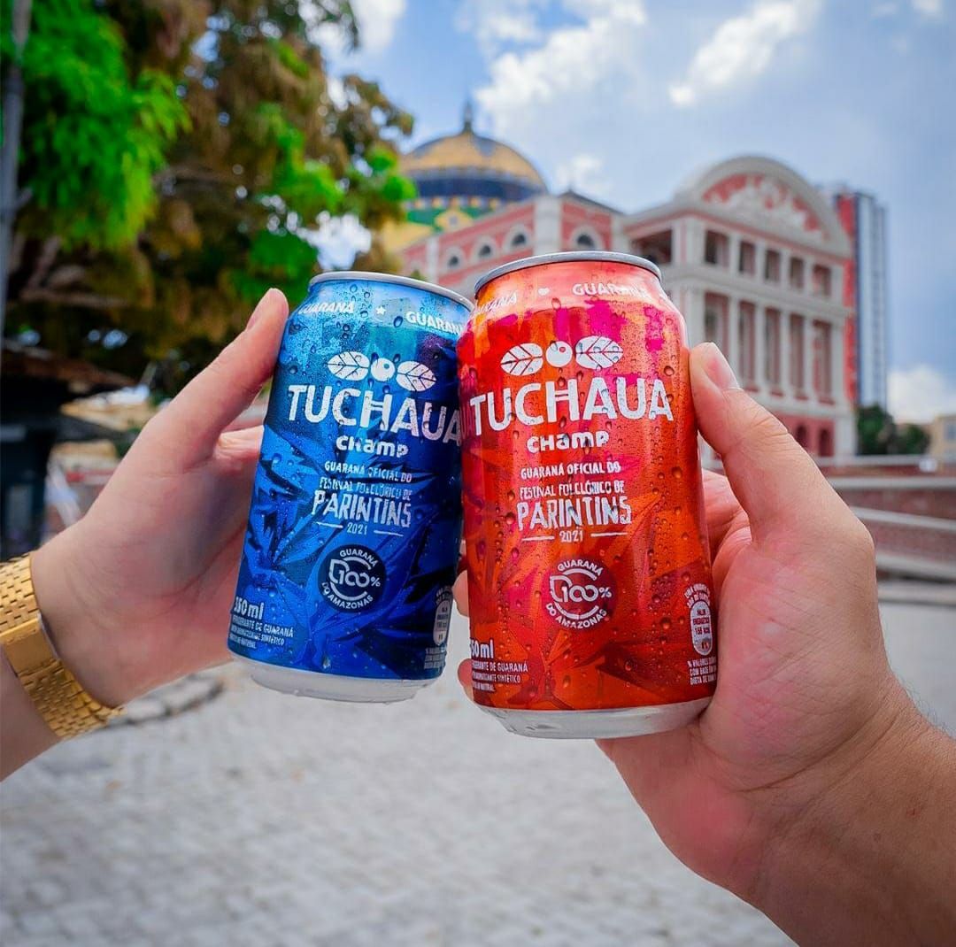 Tuchaua laça campanha 'Meu País Boi Bumbá' com latinhas de Garantido e Caprichoso