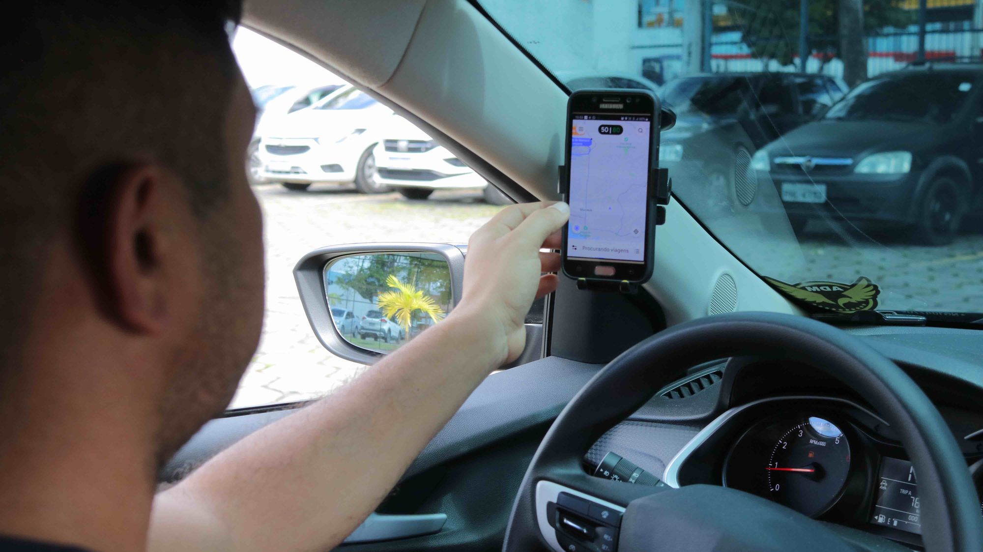 SSP-AM monitora motoristas de transporte por aplicativo em tempo real