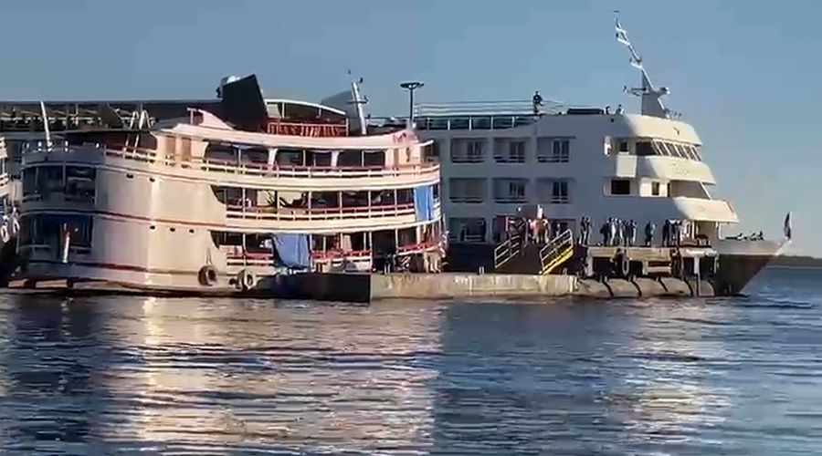 Porto de Manaus é sabotado e plataforma afunda no Centro