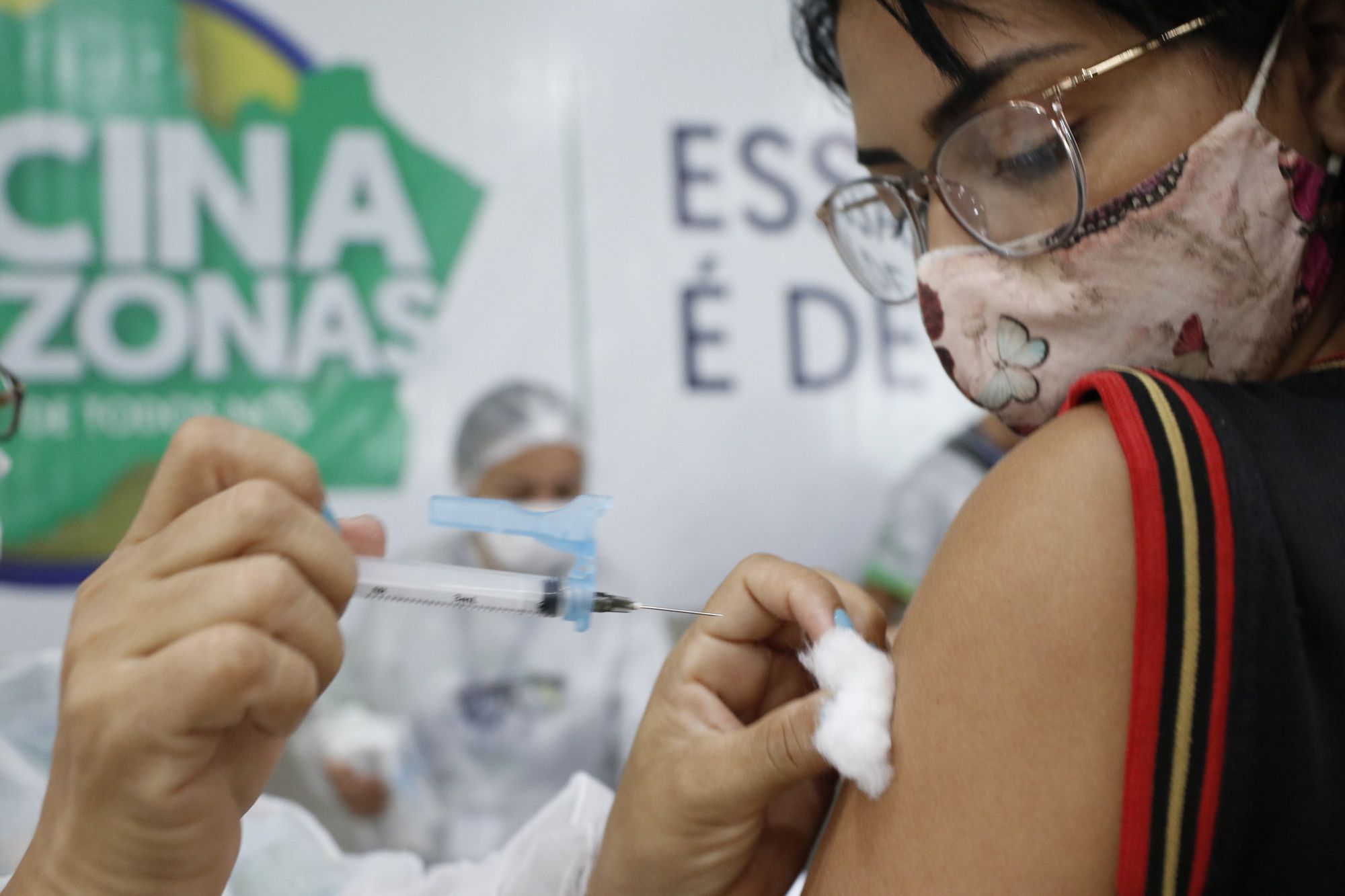 Secretaria amplia 4ª dose para quem tem 18 anos ou mais no AM