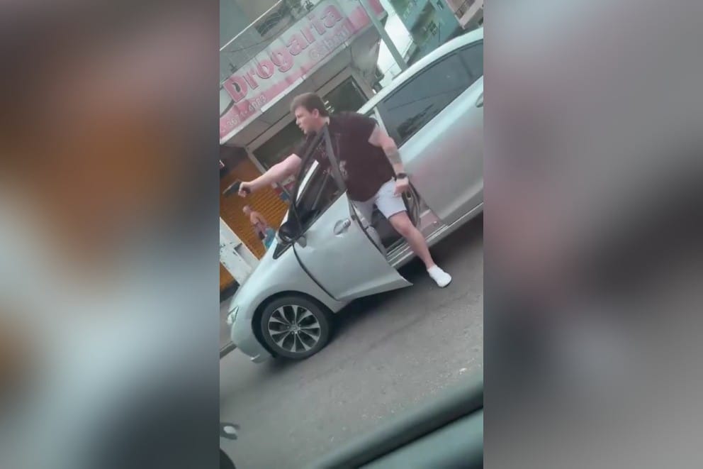 Corregedoria vai investigar delegado que apontou arma para motorista