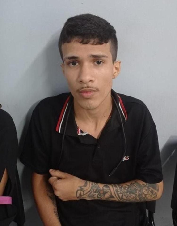 Jovem é preso acusado de assalto em série a motoristas de app em Manaus