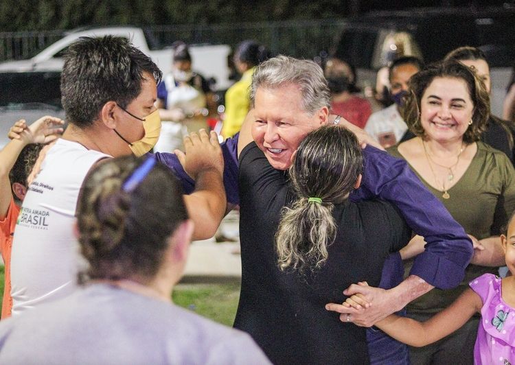 Arthur Virgílio volta ao Cidadão Manauara 2, entregue por ele quando prefeito