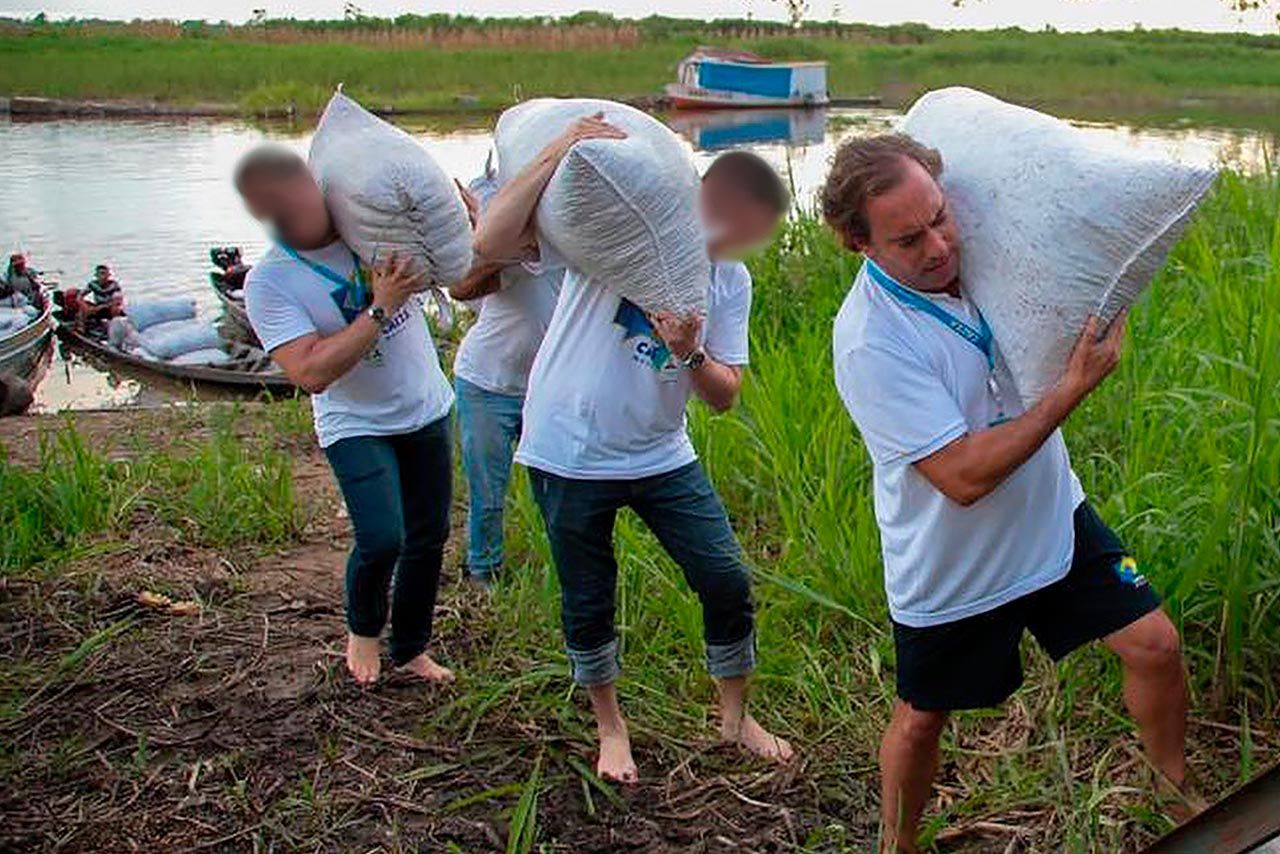 No Amazonas, ex-presidente da Caixa obrigou funcionários a comer pimenta e carregar sacas de açaí