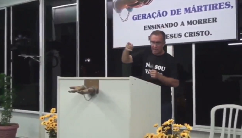Líder de grupo religioso pede ‘novo vírus’ e morte de juízes e diretores de escolas