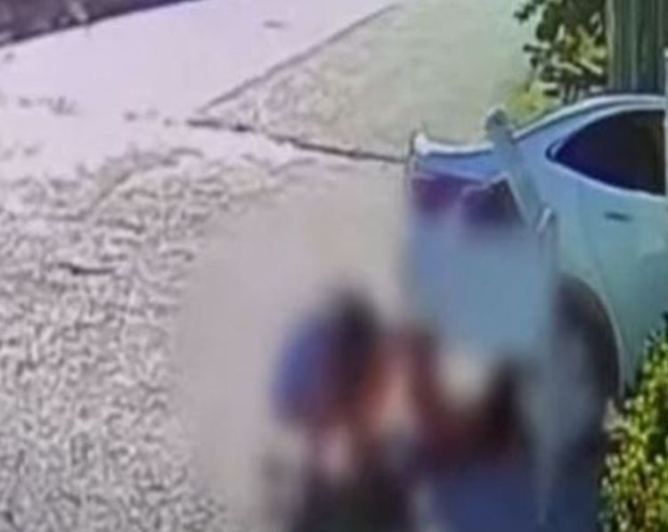 Mulher é detida após atropelar namorado durante discussão