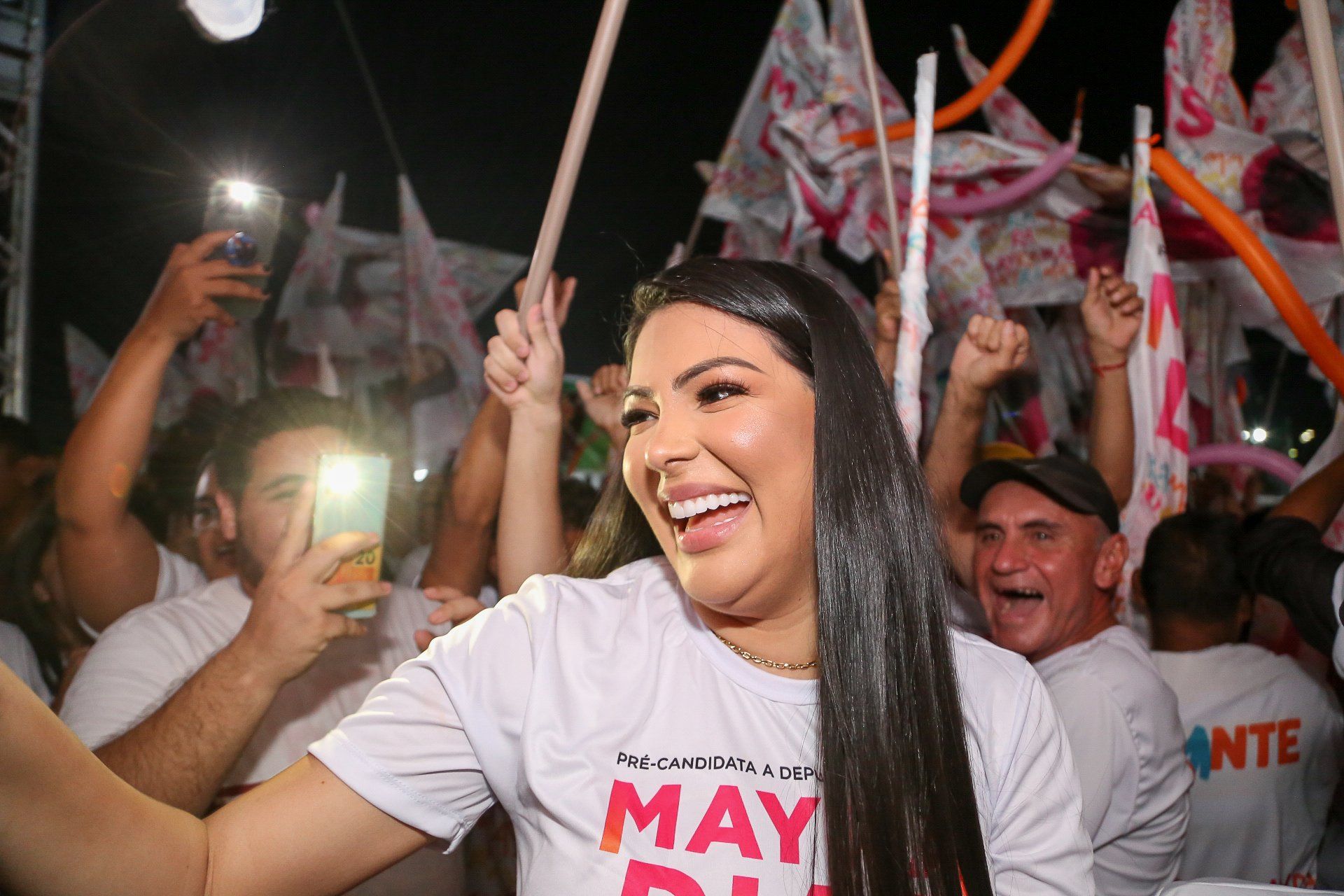 Mayra Dias disputa cargo de deputada estadual com o número 70125