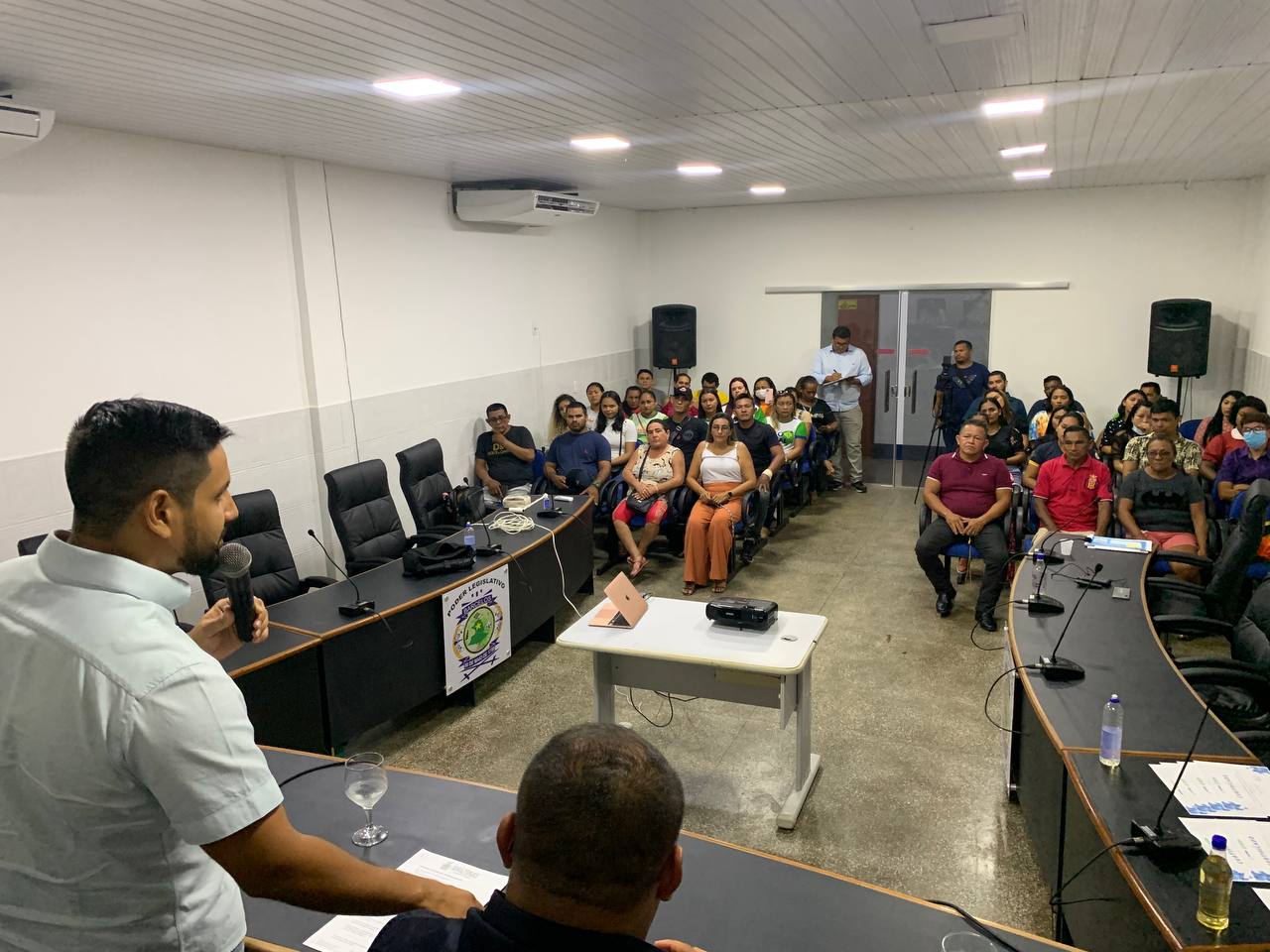 Amazonastur capacita prestadores de serviços para a temporada de pesca em Barcelos